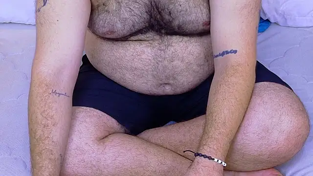 Snapshot of big_bearr chatting on 10-19-25, 03:34 big bearr online show from 10-19-25, 03:34