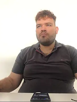 Snapshot of big_bearr chatting on 11-06-25, 04:41 big bearr online show from 11-06-25, 04:41