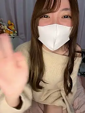 Snapshot of Moe_v_v chatting on 11-22-25, 10:14 Moe v v online show from 11-22-25, 10:14