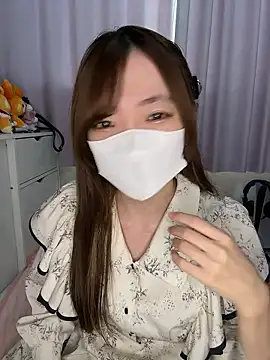 Snapshot of Moe_v_v chatting on 11-28-25, 12:02 Moe v v online show from 11-28-25, 12:02