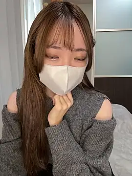 Snapshot of Moe_v_v chatting on 02-11-26, 04:28 Moe v v online show from 02-11-26, 04:28