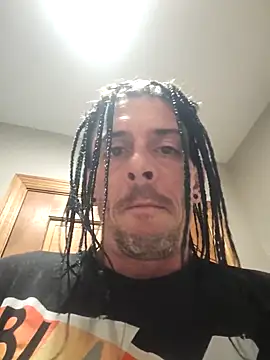 Snapshot of six6six9 chatting on 10-06-25, 08:23 six6six9 online show from 10-06-25, 08:23