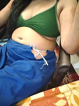 Snapshot of Poonambhabhi_9 chatting on 09-26-25, 03:43 Poonambhabhi 9 online show from 09-26-25, 03:43