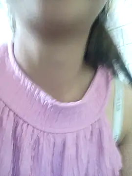 Snapshot of Mayy1 chatting on 10-14-25, 02:07 Mayy1 online show from 10-14-25, 02:07