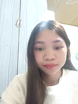 Snapshot of Mayy1 chatting on 10-24-25, 12:19 Mayy1 online show from 10-24-25, 12:19