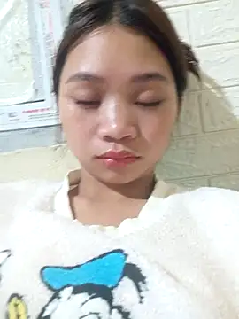 Snapshot of Mayy1 chatting on 10-26-25, 12:00 Mayy1 online show from 10-26-25, 12:00