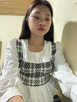 Mayy1 online show from 05-01-26, 02:05