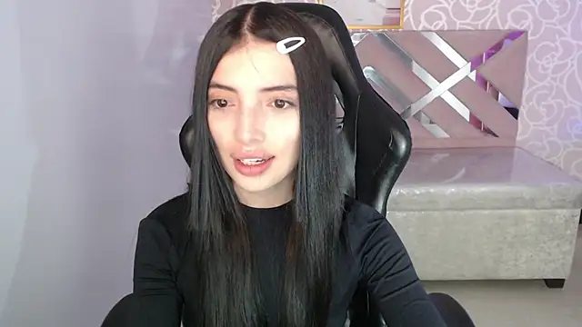 Snapshot of cynthia_ch chatting on 10-10-25, 03:49 cynthia ch online show from 10-10-25, 03:49