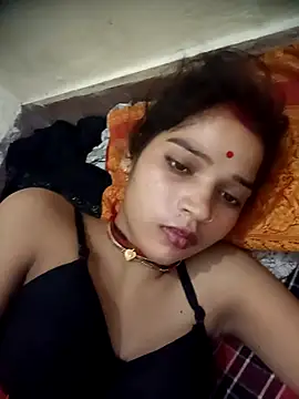 Snapshot of Mahek_love143 chatting on 05-26-26, 02:29 Mahek love143 online show from 05-26-26, 02:29