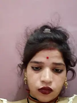 Snapshot of Mahek_love143 chatting on 06-14-26, 04:03 Mahek love143 online show from 06-14-26, 04:03