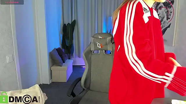 Al1ice Moures online show from 03-18-26, 09:23