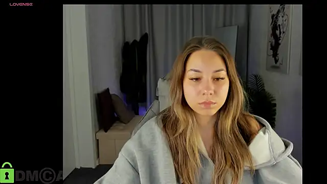 Al1ice Moures online show from 03-26-26, 09:15