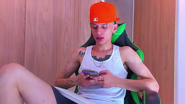 Skinny batman online show from 10-05-25, 04:11