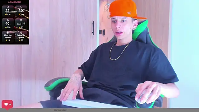 Skinny batman online show from 10-24-25, 04:47