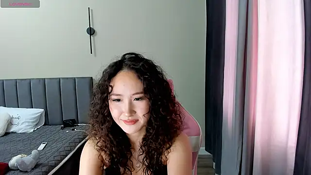 Snapshot of amilachu chatting on 09-23-25, 11:24 amilachu online show from 09-23-25, 11:24