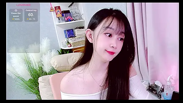 catlovesapple  online show from 10-09-25, 06:33