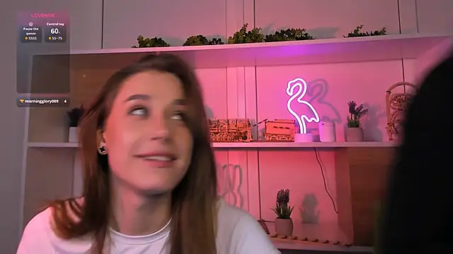 nicole muah online show from 11-27-25, 05:15