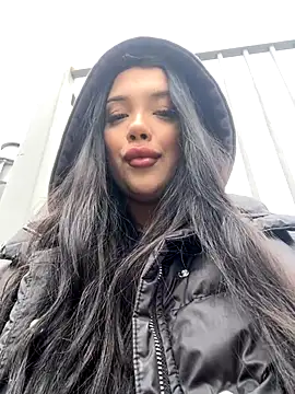 kiss Lissa online show from 11-14-25, 10:14