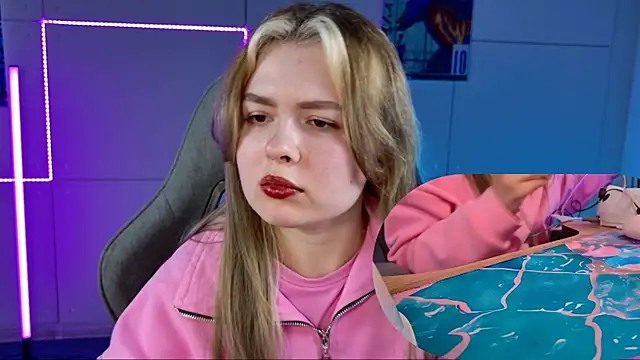 HaleySun online show from 09-29-25, 05:34