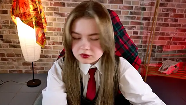 HaleySun online show from 10-08-25, 01:09