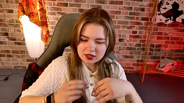 HaleySun online show from 10-09-25, 01:20