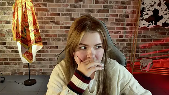 HaleySun online show from 10-14-25, 01:34