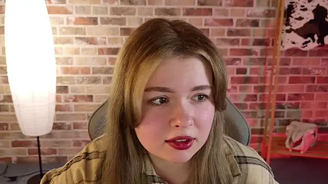 HaleySun online show from 10-16-25, 01:12