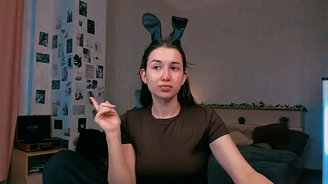 raviolly046 online show from 10-22-25, 12:49