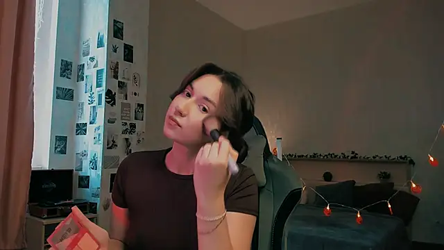 raviolly046 online show from 10-31-25, 10:38