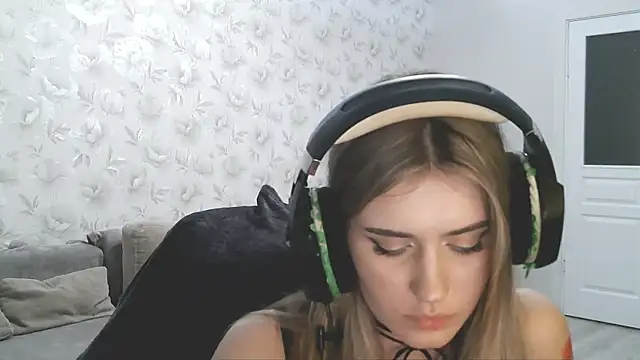 JerrieLoosle online show from 09-28-25, 05:51