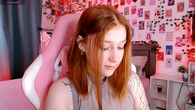 Ayla Hicks online show from 11-08-25, 03:18