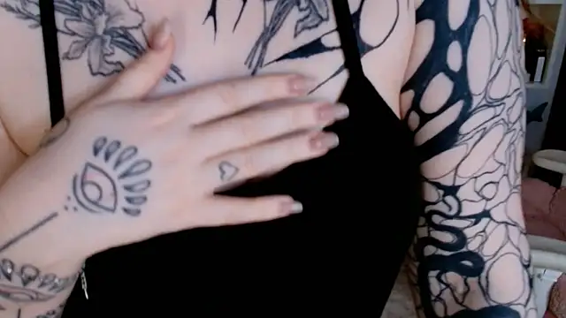 Ayla Hicks online show from 05-02-26, 03:11