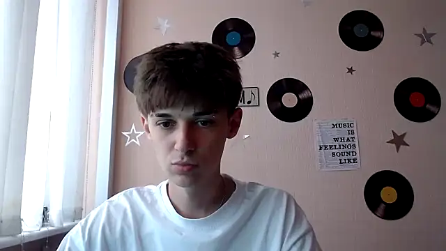 Snapshot of Hoot_Dude_ chatting on 10-02-25, 12:12 Hoot Dude online show from 10-02-25, 12:12