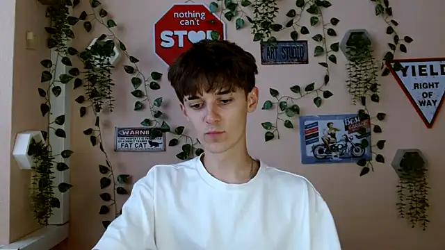 Snapshot of Hoot_Dude_ chatting on 10-08-25, 01:20 Hoot Dude online show from 10-08-25, 01:20