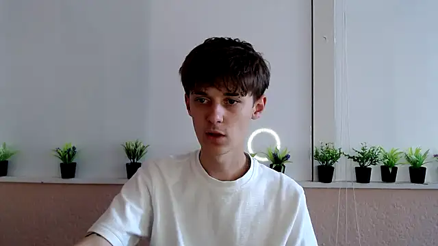 Snapshot of Hoot_Dude_ chatting on 10-15-25, 01:44 Hoot Dude online show from 10-15-25, 01:44