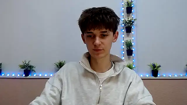 Snapshot of Hoot_Dude_ chatting on 11-15-25, 03:52 Hoot Dude online show from 11-15-25, 03:52