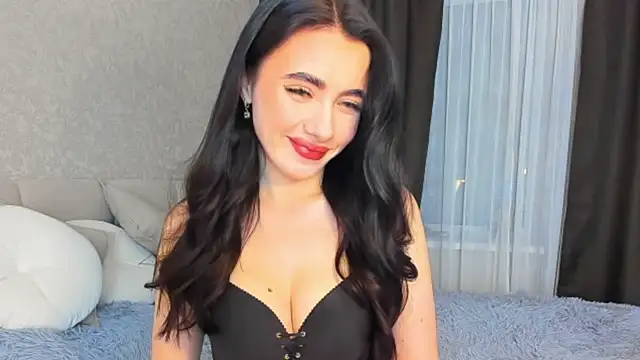 Snapshot of Milla_Moore chatting on 10-18-25, 05:14 Milla Moore online show from 10-18-25, 05:14