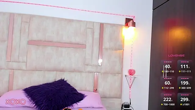 Snapshot of emily__walker chatting on 11-06-25, 01:12 emily walker online show from 11-06-25, 01:12