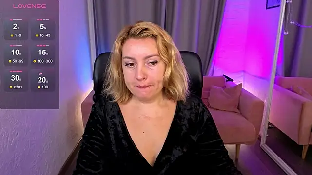 Mia Bloomie online show from 09-25-25, 05:55