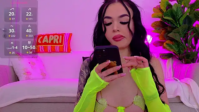 TiaBelle online show from 11-21-25, 06:17