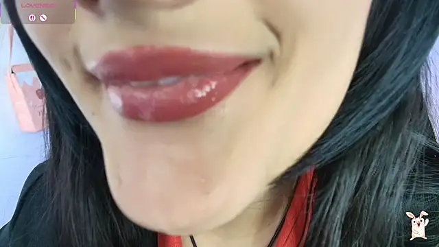 Hinata 21  online show from 11-18-25, 08:46