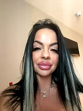 Snapshot of CarmenMB chatting on 09-29-25, 10:53 CarmenMB online show from 09-29-25, 10:53