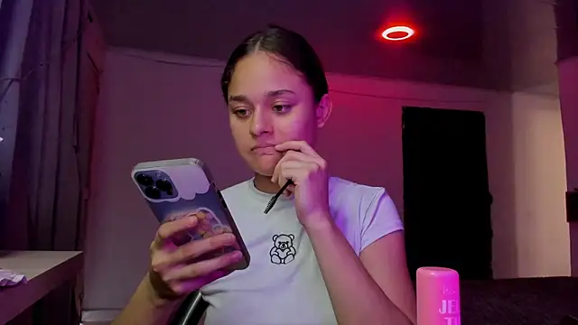 LittleCheerry69 online show from 10-18-25, 02:29