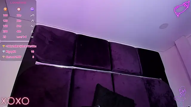 Tokio Petit online show from 10-29-25, 04:37