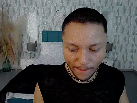 Snapshot of Max_Rivers chatting on 10-24-25, 07:10 Max Rivers online show from 10-24-25, 07:10