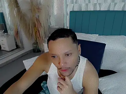 Snapshot of Max_Rivers chatting on 11-01-25, 07:05 Max Rivers online show from 11-01-25, 07:05