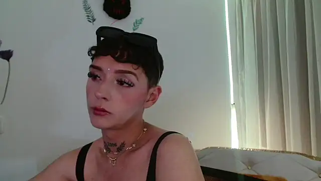 Snapshot of David_Fox01 chatting on 09-30-25, 03:11 David Fox01 online show from 09-30-25, 03:11