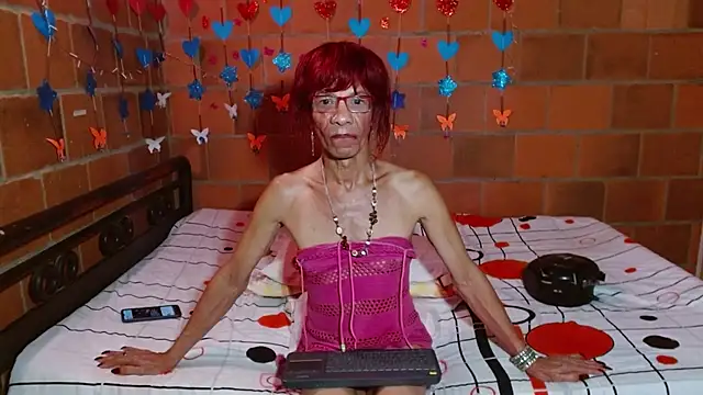 lorenacapelli online show from 10-23-25, 12:21