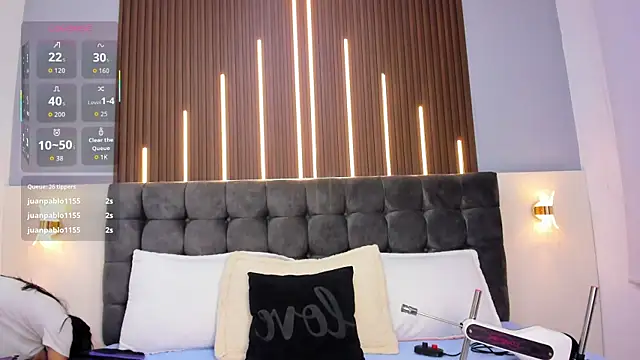 Nathaly  Rosse online show from 10-18-25, 03:53