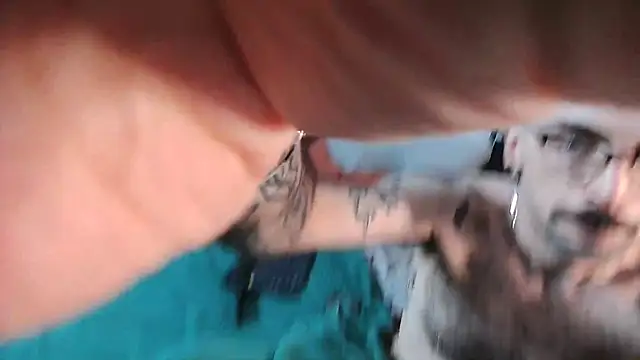 Snapshot of hungbot chatting on 10-20-25, 07:42 hungbot online show from 10-20-25, 07:42